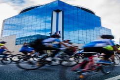 1º premio, dotado con 750 euros, que gañou José Antonio Serantes, veciño de Narón, coa imaxe “Día da Bicicleta” 1º premio, dotado con 750 euros, que gañou José Antonio Serantes, veciño de Narón, coa imaxe “Día da Bicicleta”
