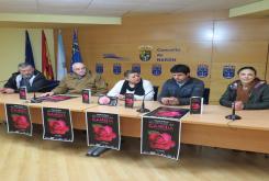 Los representantes de la Asociación Galega da Camelia agradecieron la colaboración del Ayuntamiento de Narón Los representantes de la Asociación Galega da Camelia agradecieron la colaboración del Ayuntamiento de Narón